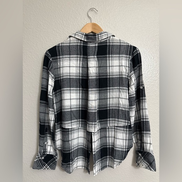 Cloth & Stone Anthropologie Plaid Flannel Shirt Black Button Up Split Back - Picture 4 of 5